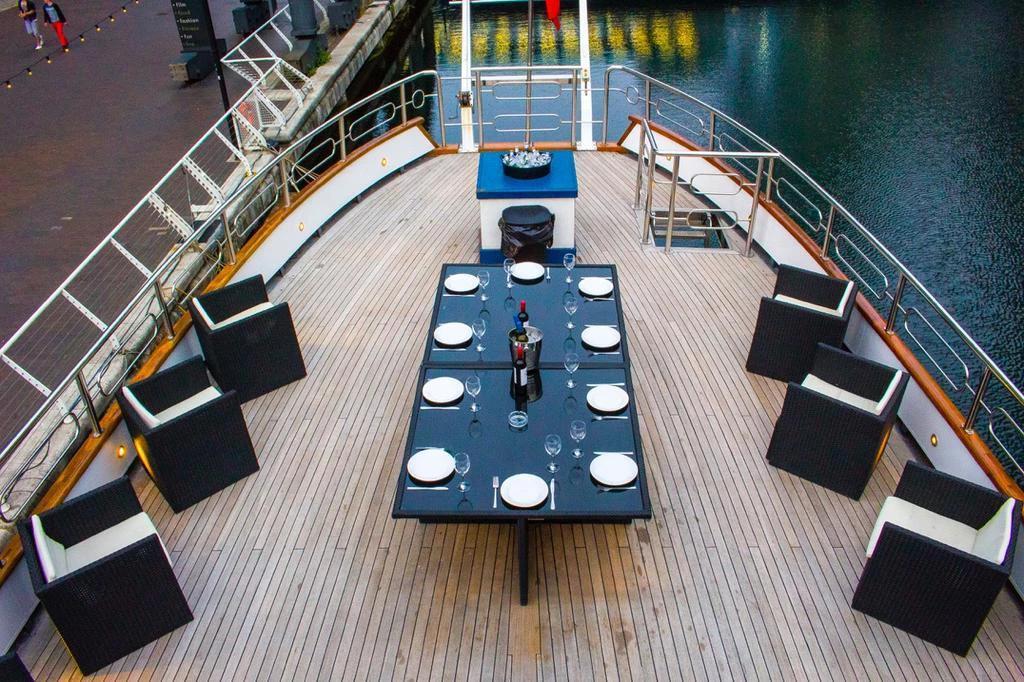 Готель Absolute Pleasure Yacht Лондон Екстер'єр фото